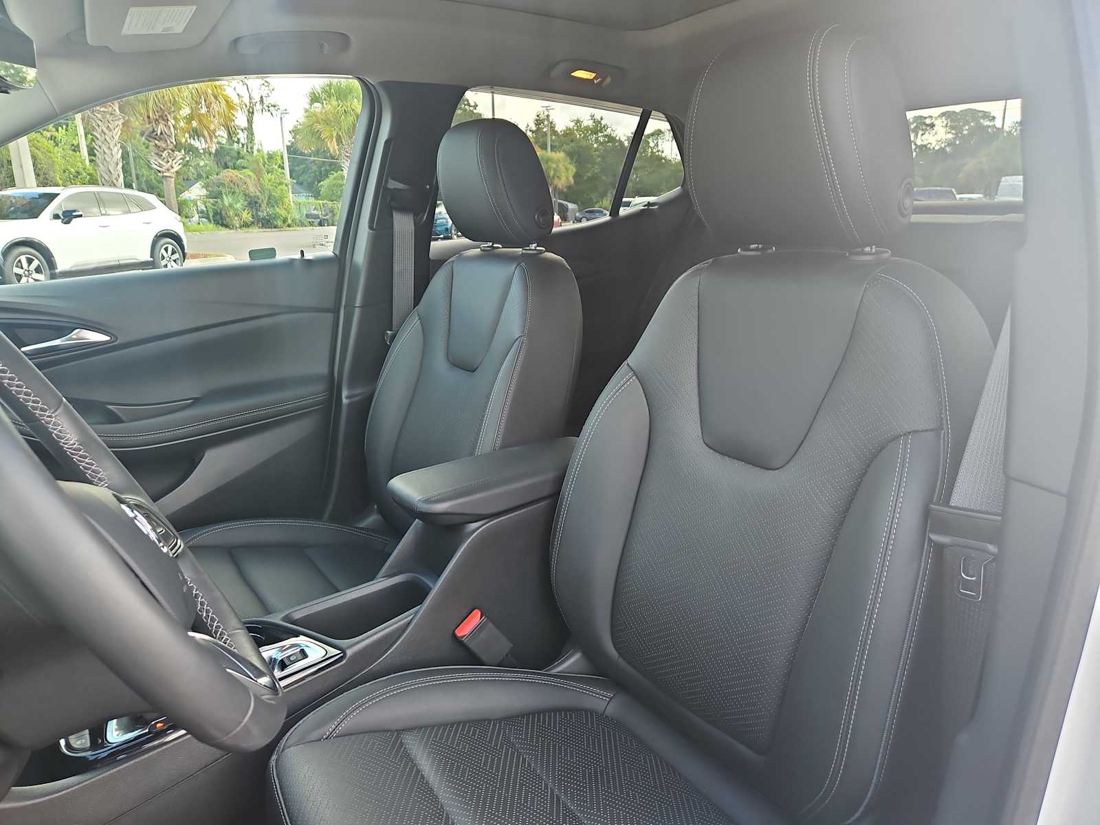 Thumbnail: 2022 Buick Encore GX - 13