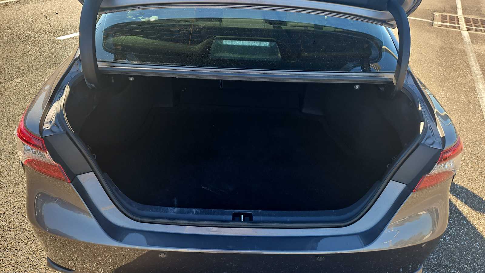 Thumbnail: 2022 Toyota Camry - 21