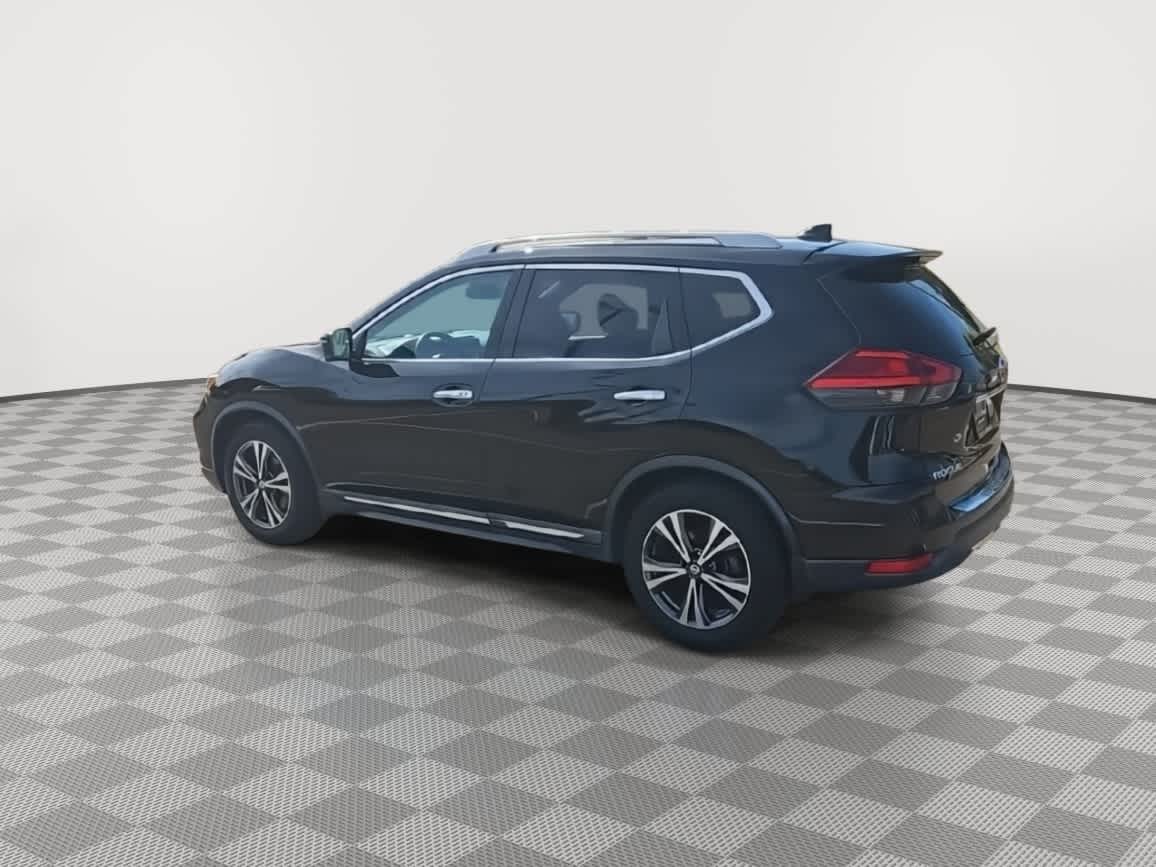 Thumbnail: 2017 Nissan Rogue - 6