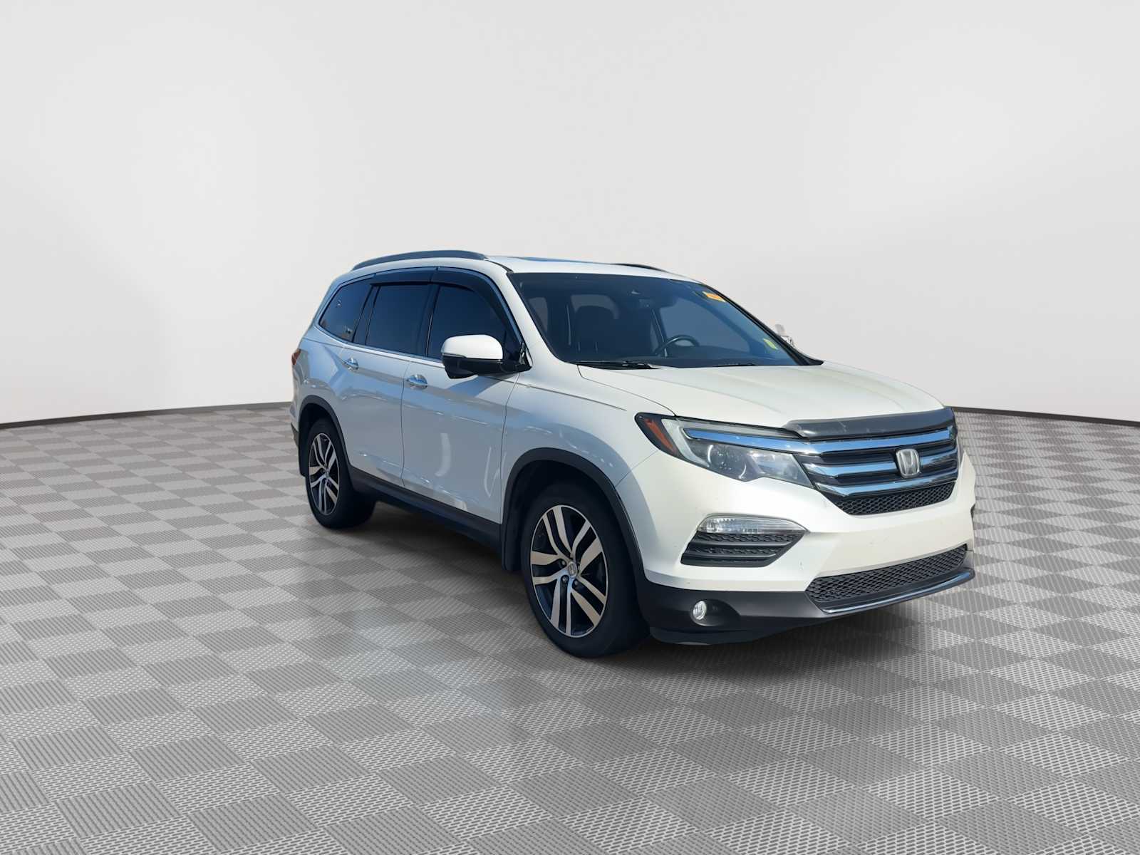 Thumbnail: 2016 Honda Pilot - 2