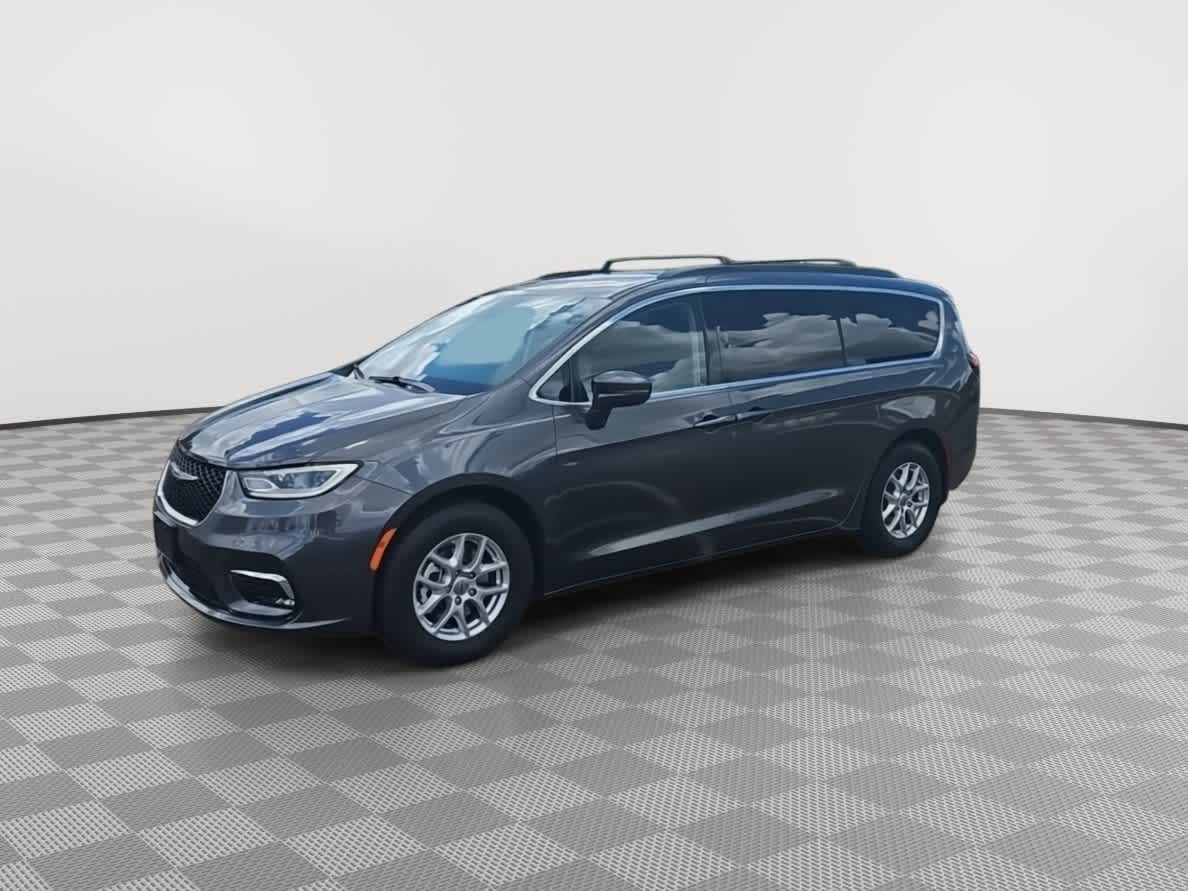 2022 Chrysler Pacifica Touring L 4