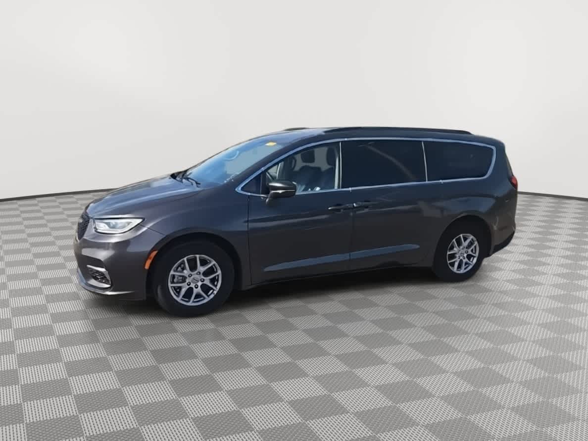 Thumbnail: 2022 Chrysler Pacifica - 5