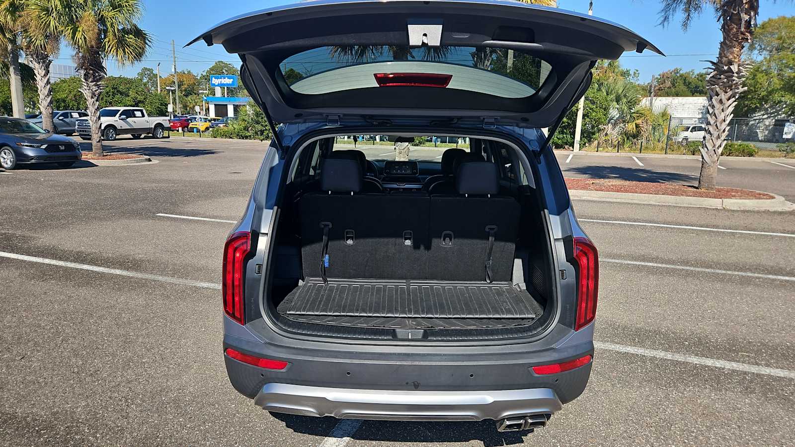 Thumbnail: 2020 Kia Telluride - 21