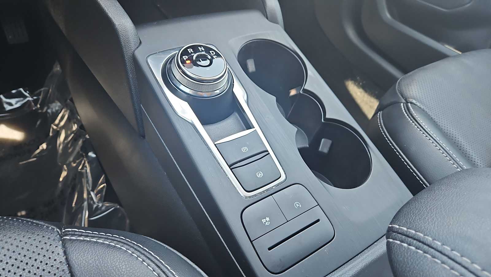 Thumbnail: 2021 Ford Escape - 21