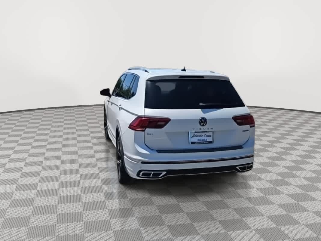 Thumbnail: 2022 Volkswagen Tiguan - 7