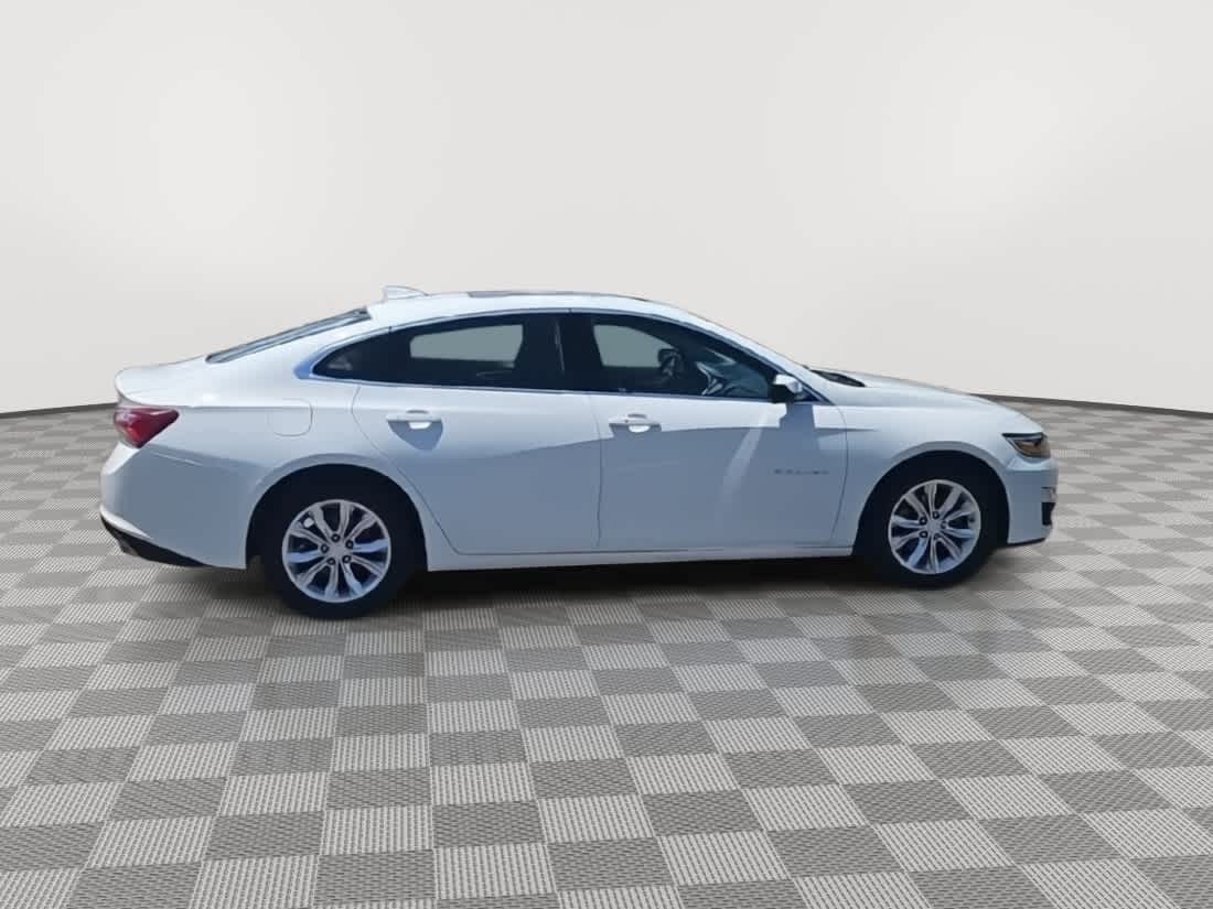 Thumbnail: 2022 Chevrolet Malibu - 9