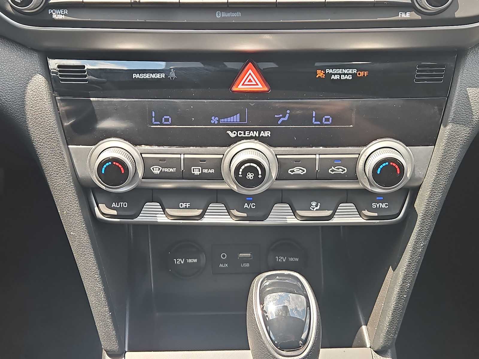 Thumbnail: 2020 Hyundai Elantra - 16