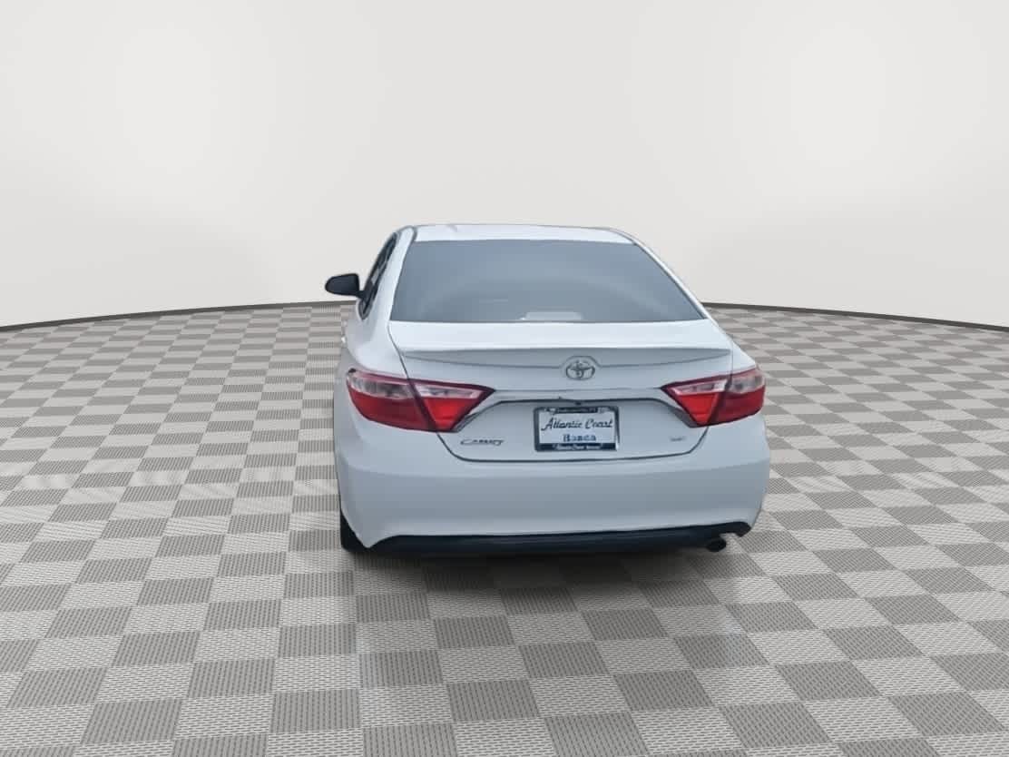 Thumbnail: 2015 Toyota Camry - 7