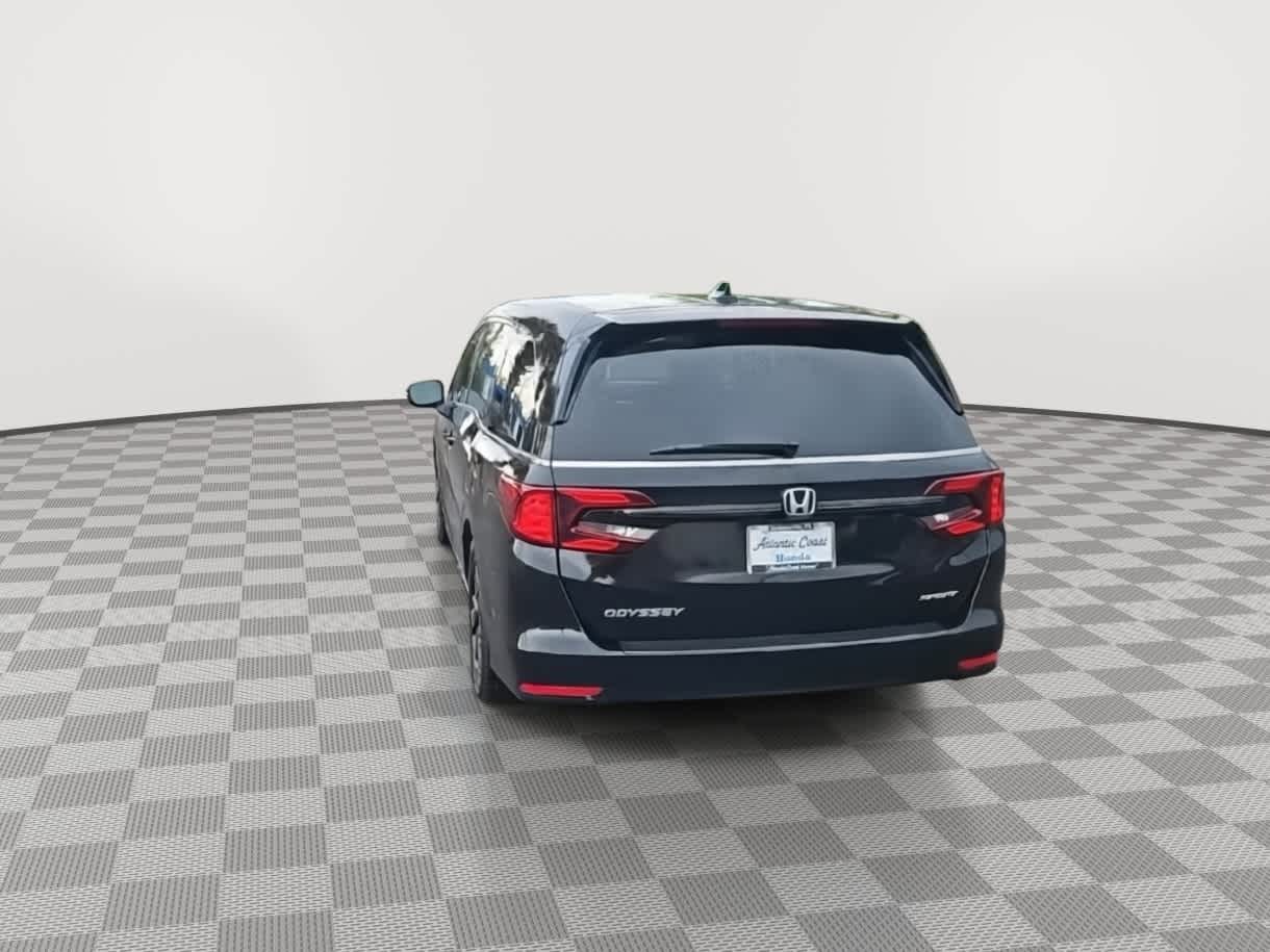 Thumbnail: 2023 Honda Odyssey - 7
