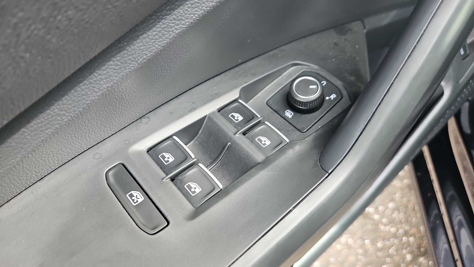 Thumbnail: 2023 Volkswagen Jetta - 15