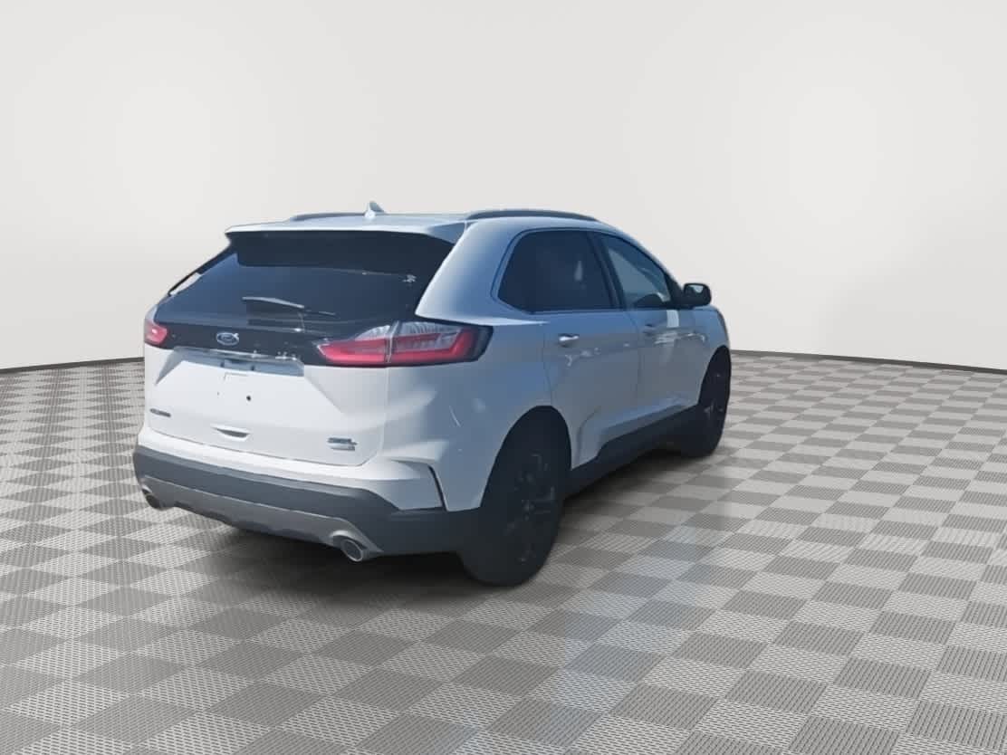 Thumbnail: 2020 Ford Edge - 8