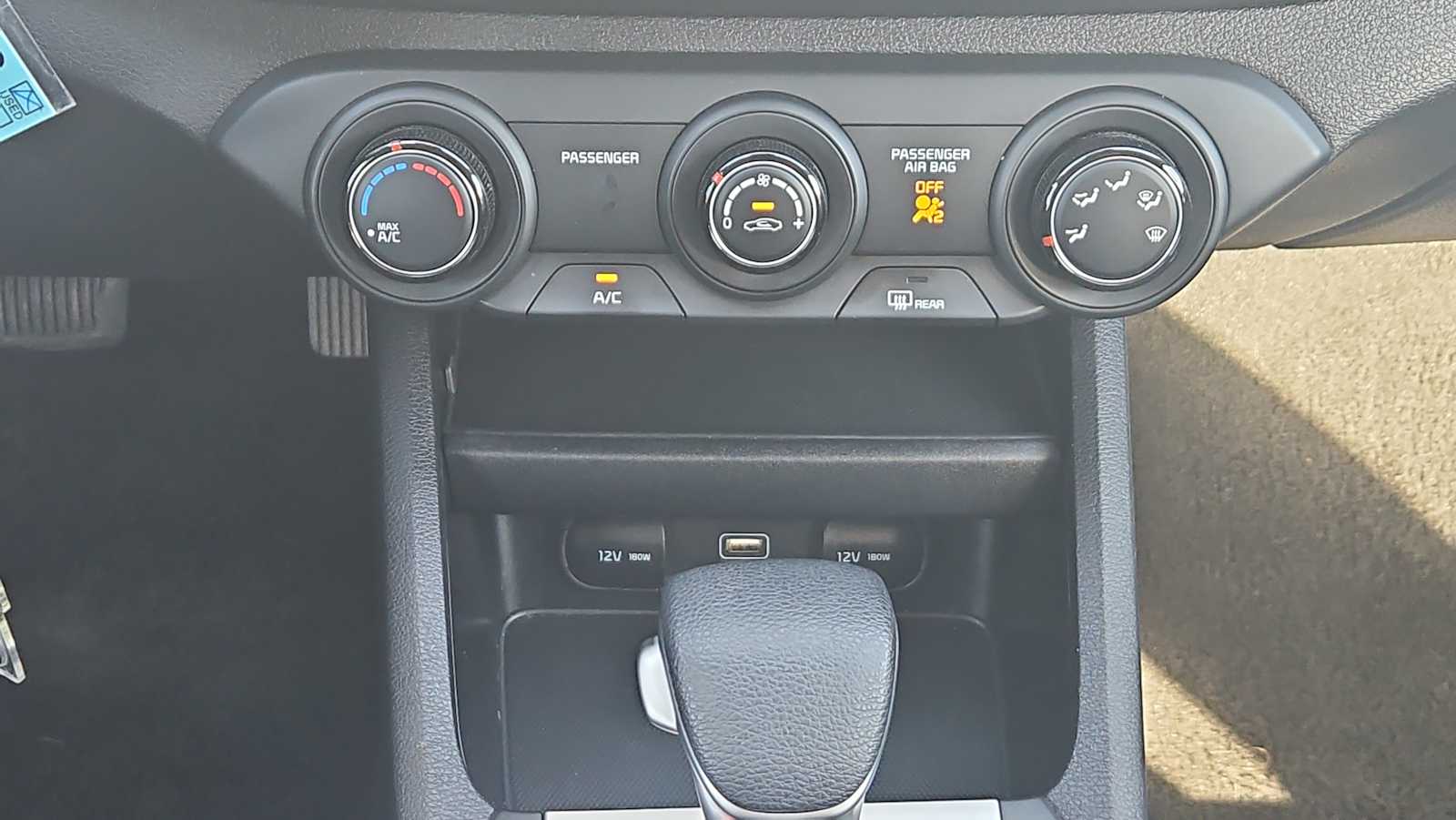 Thumbnail: 2023 Kia Forte - 16