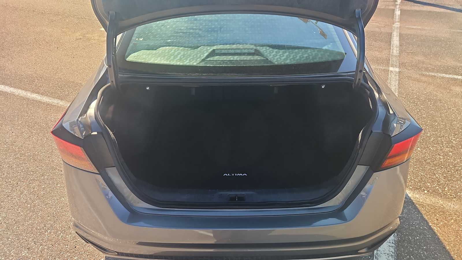 Thumbnail: 2022 Nissan Altima - 20