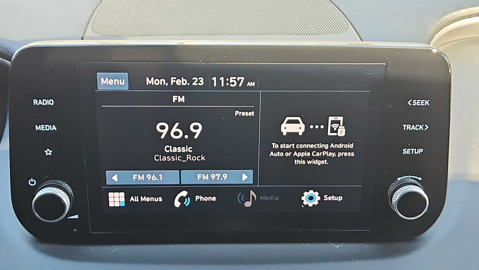 Thumbnail: 2023 Hyundai Santa Fe - 19