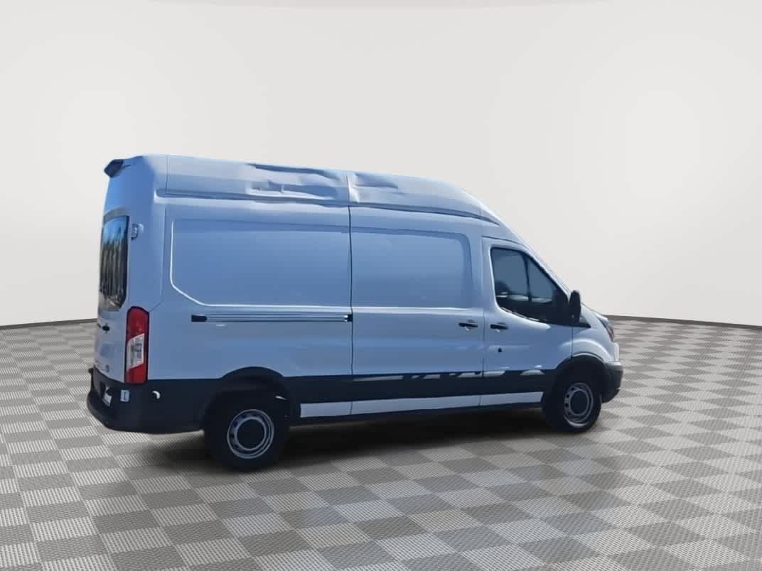 Thumbnail: 2018 Ford Transit Series - 9