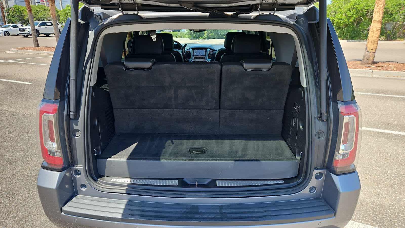 Thumbnail: 2019 GMC Yukon - 21
