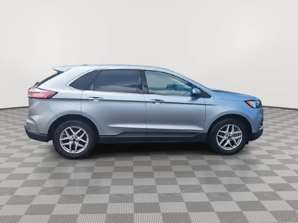 Thumbnail: 2023 Ford Edge - 9