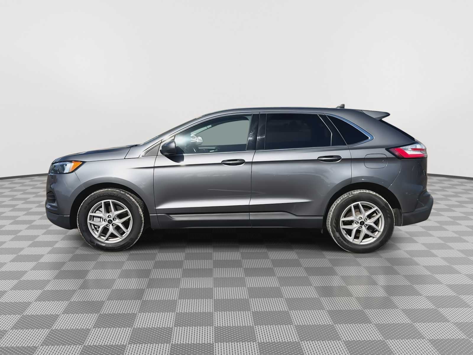 Thumbnail: 2023 Ford Edge - 5