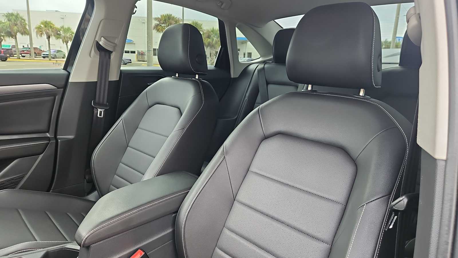 Thumbnail: 2023 Volkswagen Jetta - 13