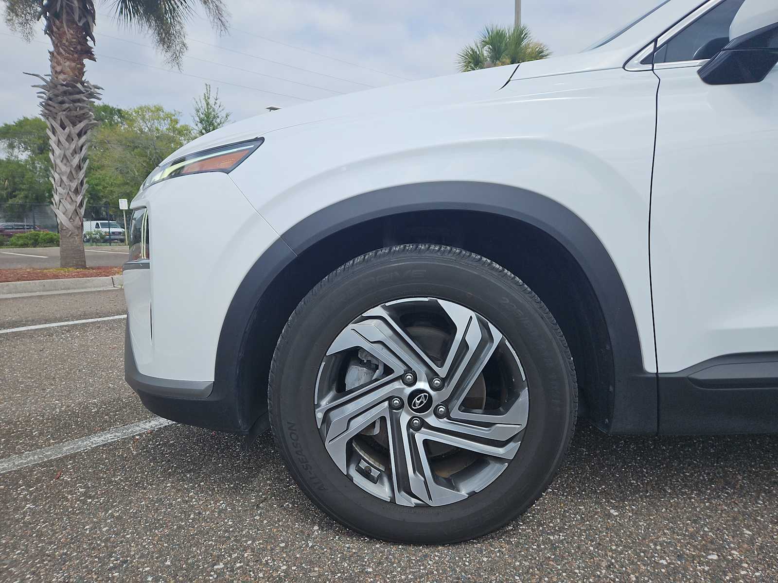 Thumbnail: 2023 Hyundai Santa Fe - 18