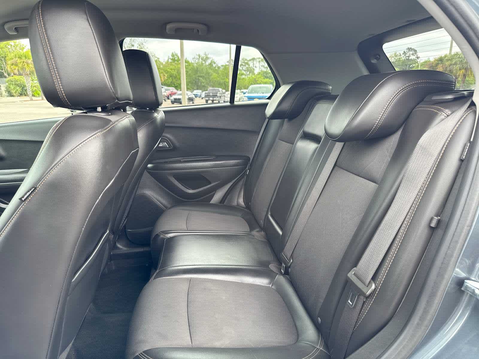 Thumbnail: 2021 Chevrolet Trax - 24
