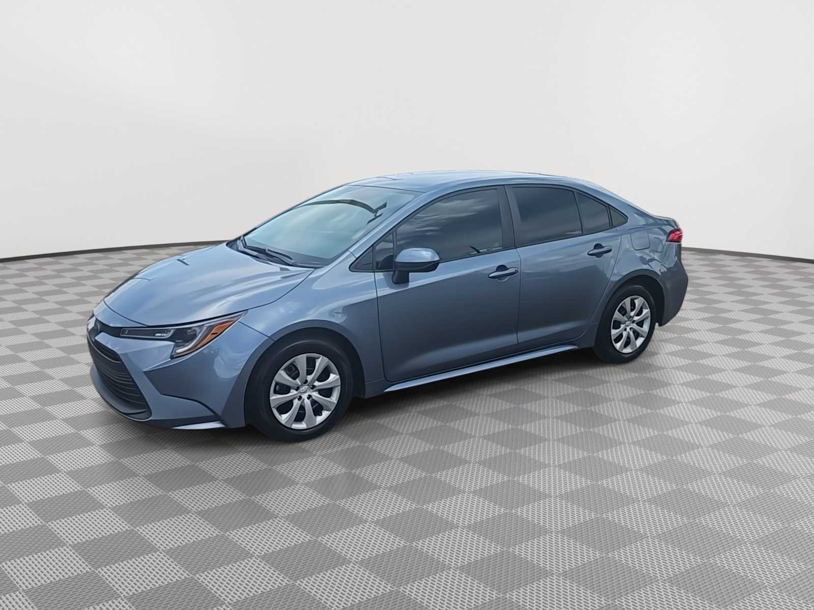 Thumbnail: 2023 Toyota Corolla - 4
