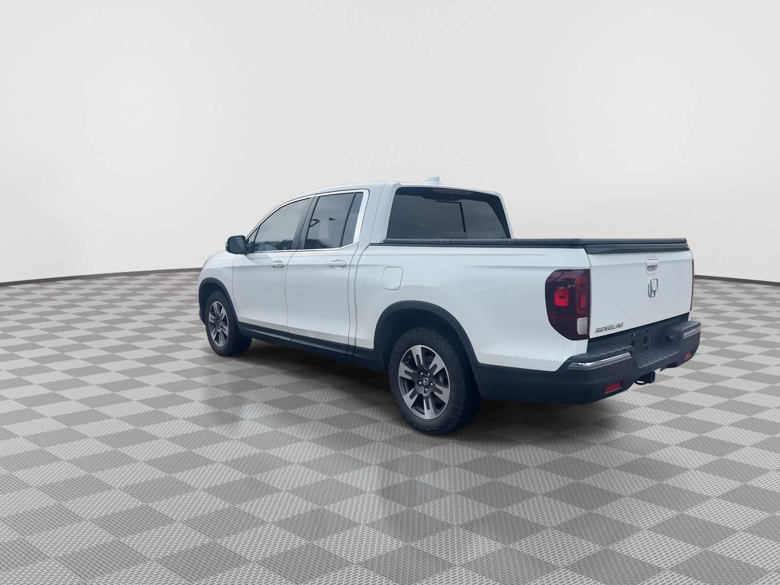 Thumbnail: 2019 Honda Ridgeline - 6