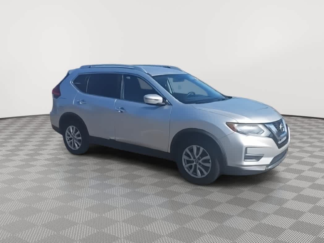 Thumbnail: 2017 Nissan Rogue - 2