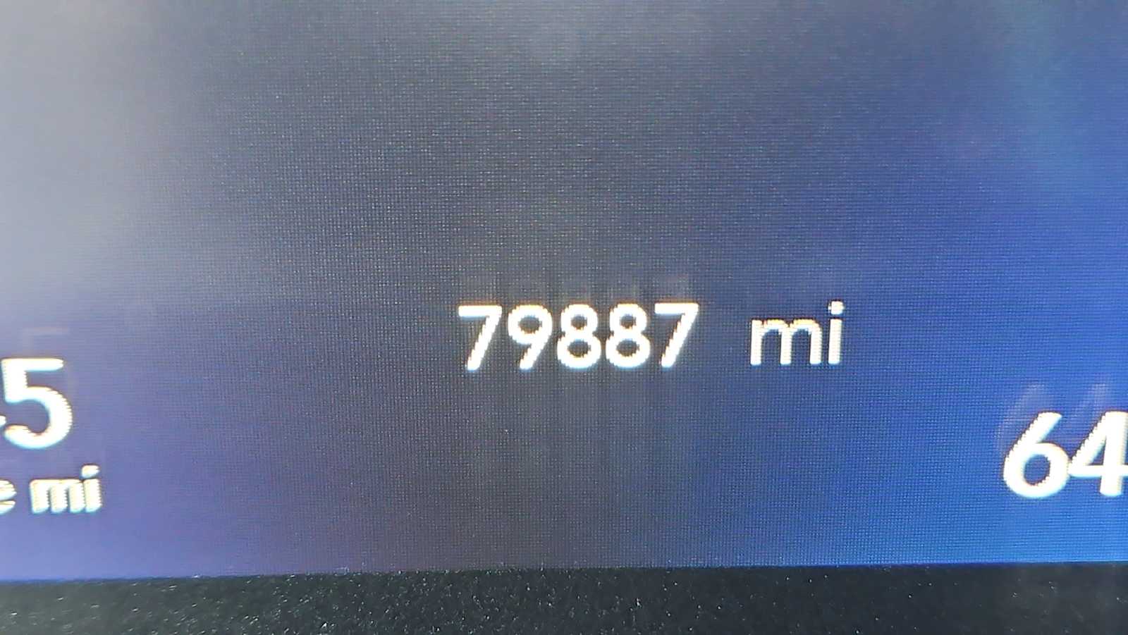 Thumbnail: 2023 Chrysler Pacifica - 10