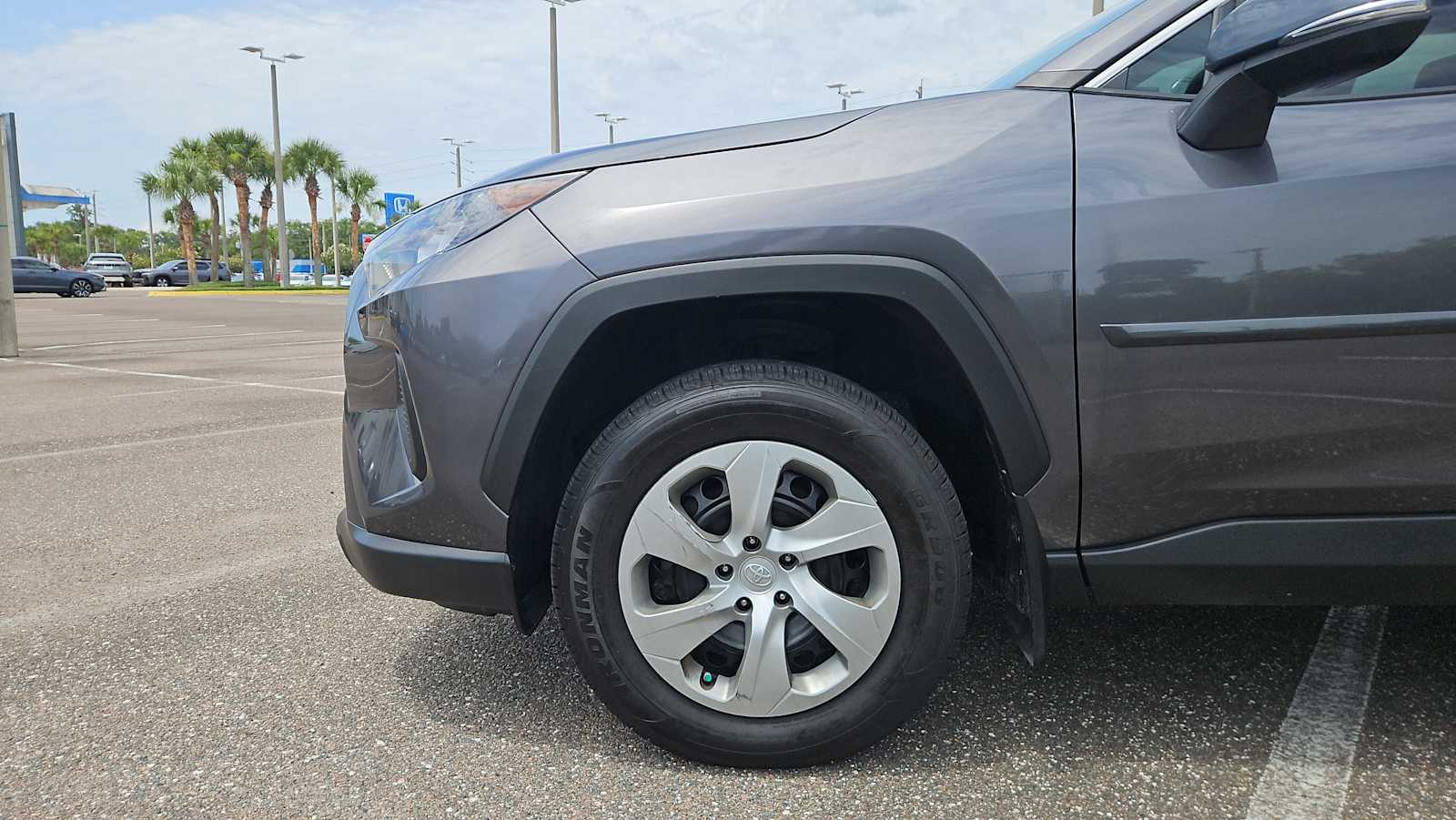 Thumbnail: 2022 Toyota RAV4 - 18