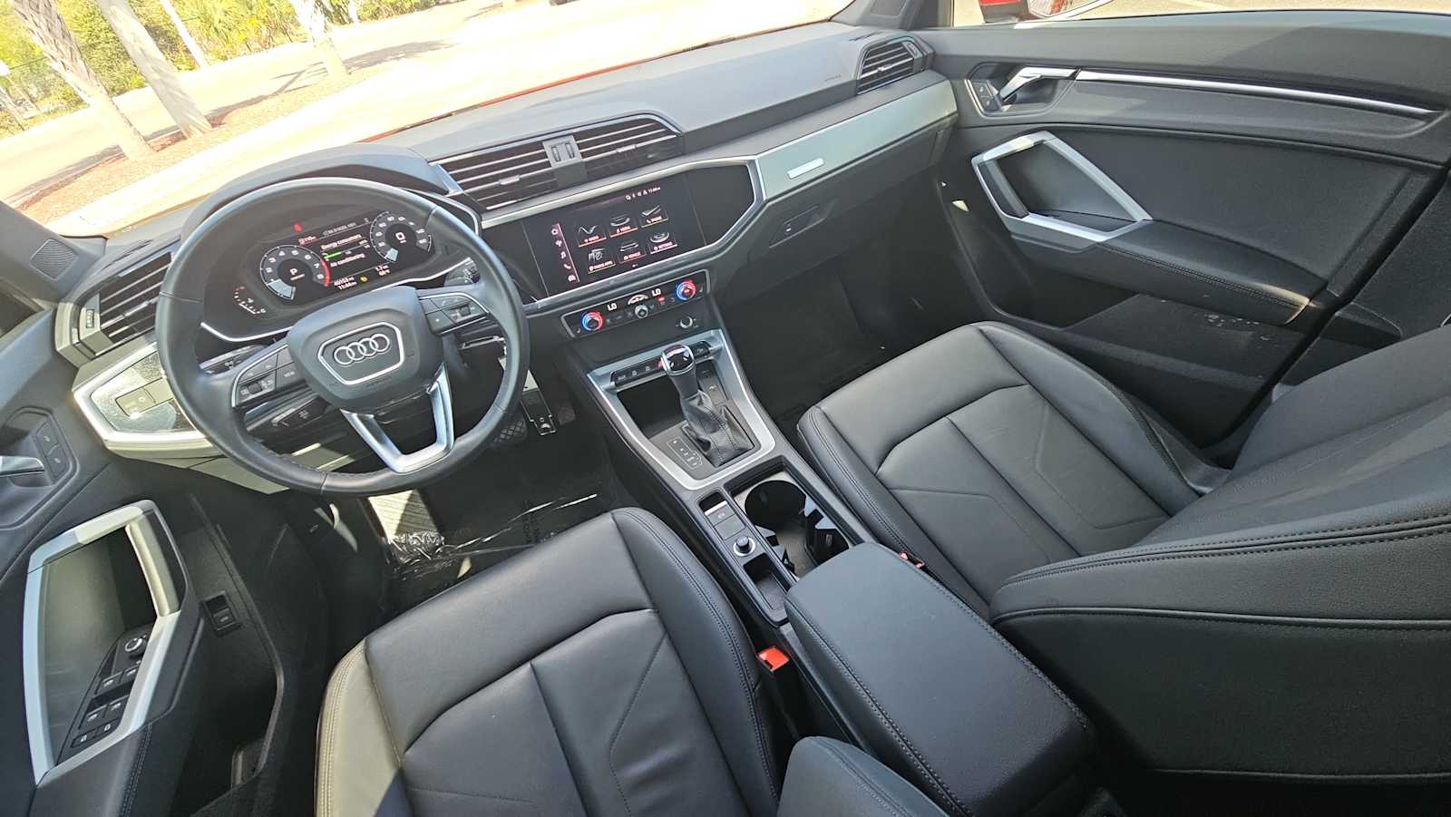 Thumbnail: 2022 Audi Q3 - 23