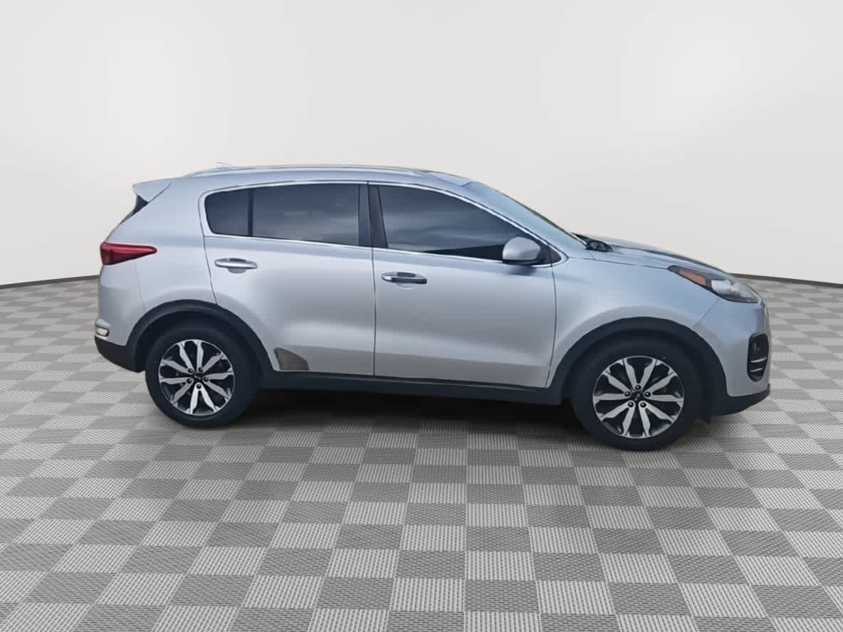 Thumbnail: 2017 Kia Sportage - 9