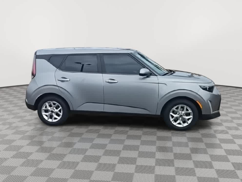 Thumbnail: 2023 Kia Soul - 10
