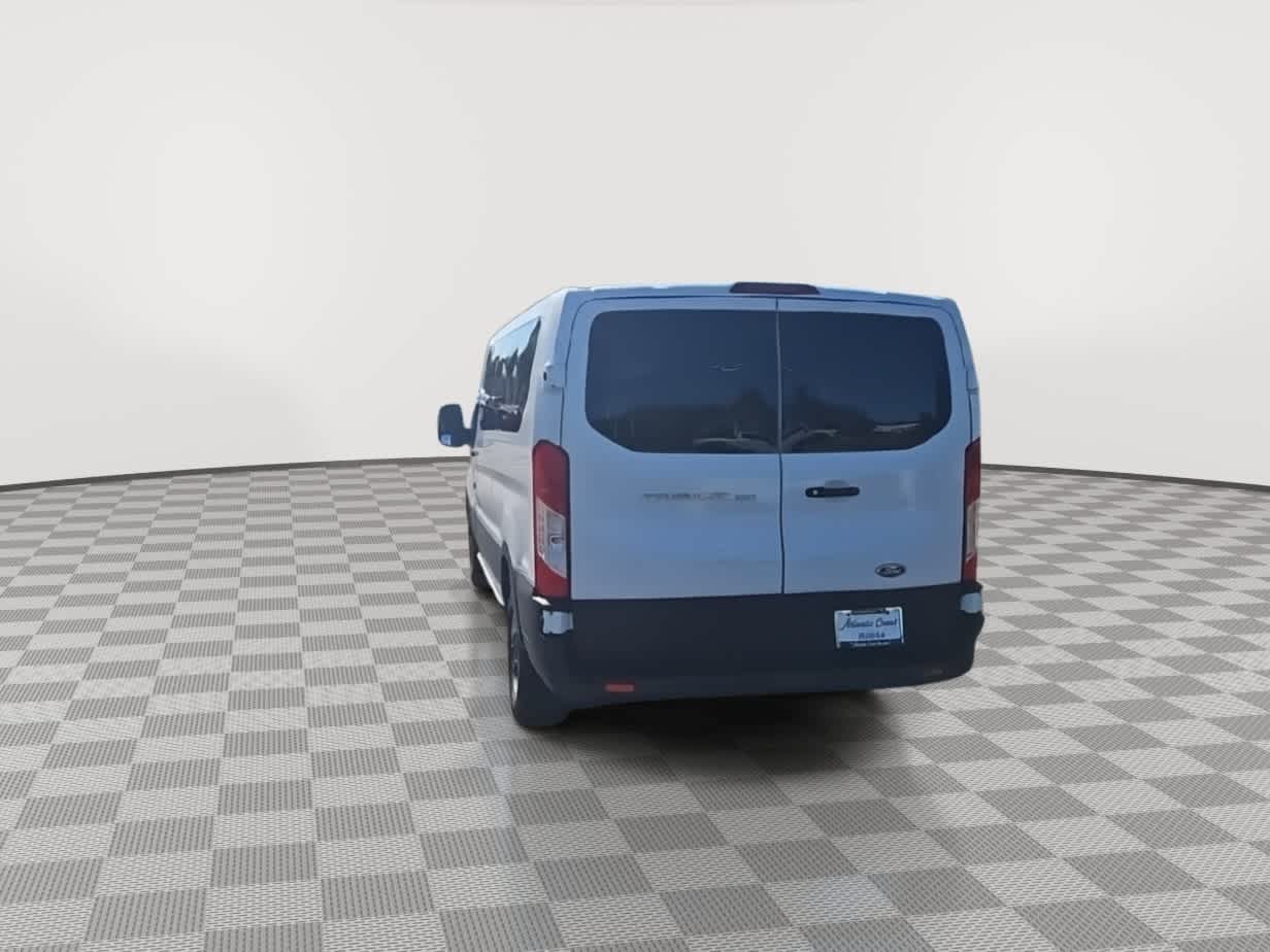 Thumbnail: 2023 Ford Econoline - 7