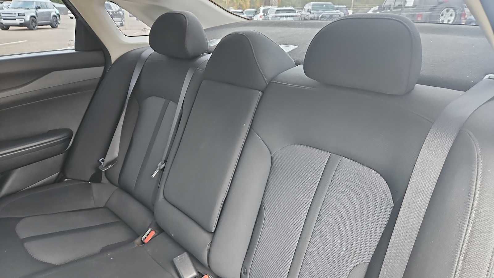 Thumbnail: 2022 Kia K5 - 24