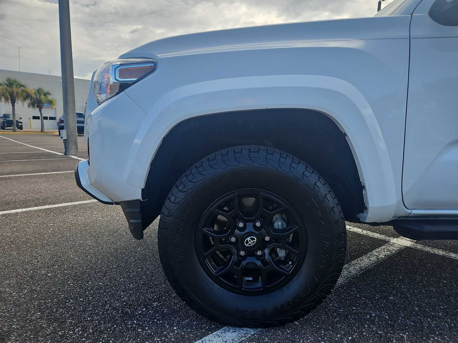 Thumbnail: 2022 Toyota Tacoma - 18
