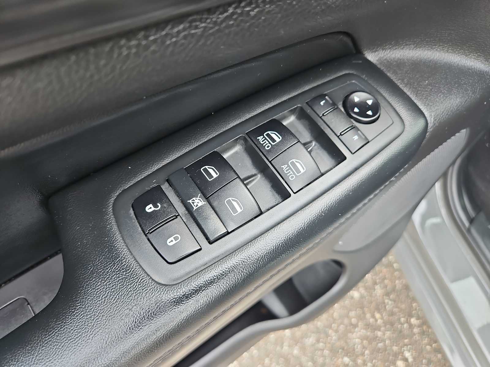 2020 Jeep Grand Cherokee Altitude 15