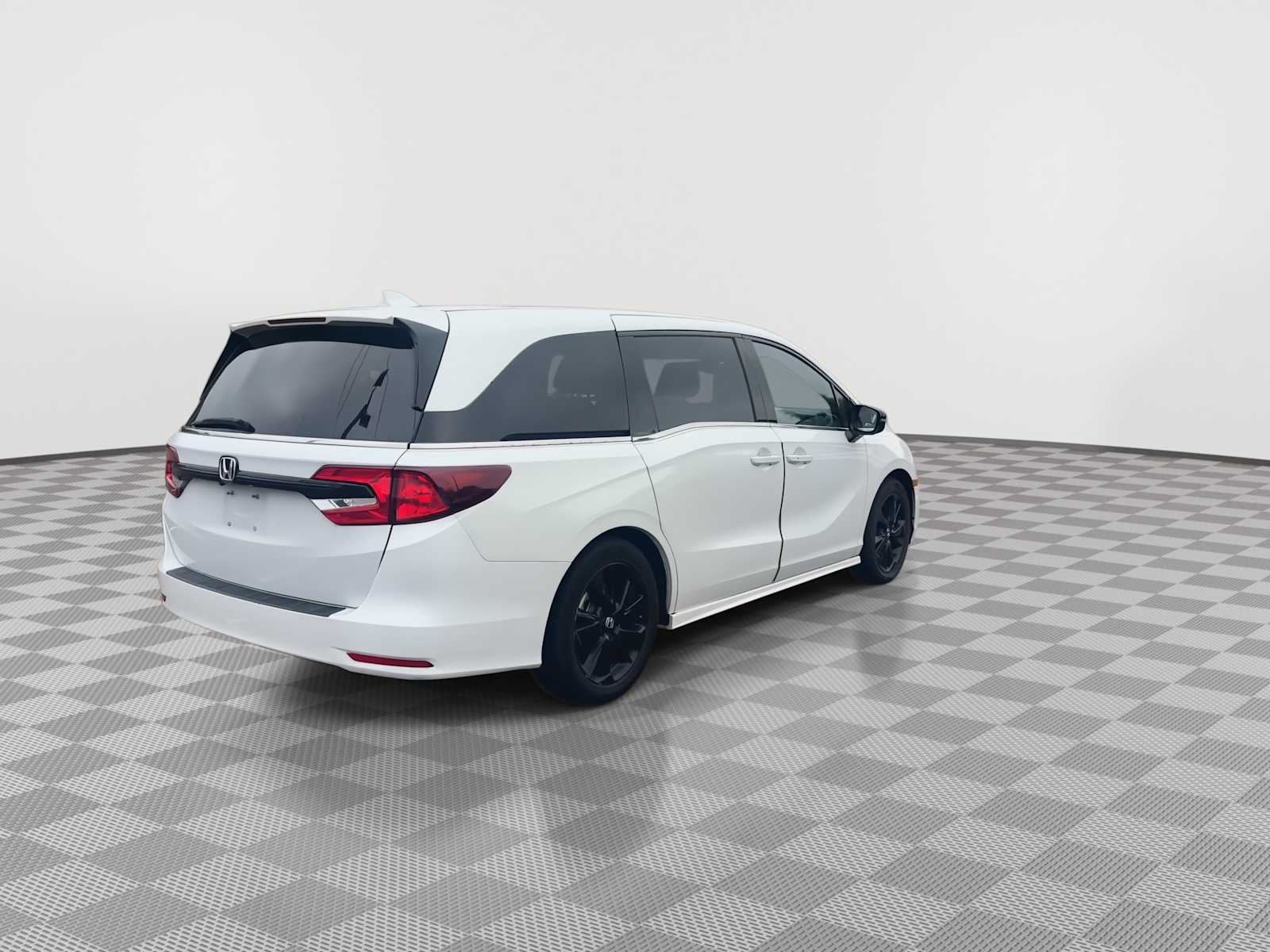 Thumbnail: 2023 Honda Odyssey - 8