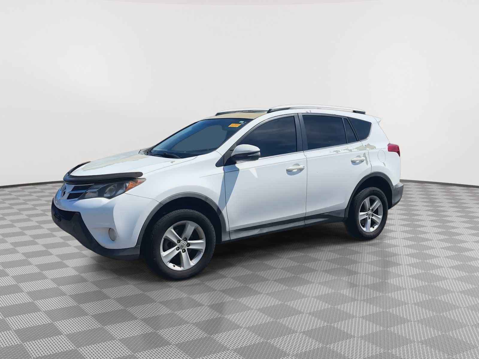 Thumbnail: 2014 Toyota RAV4 - 4