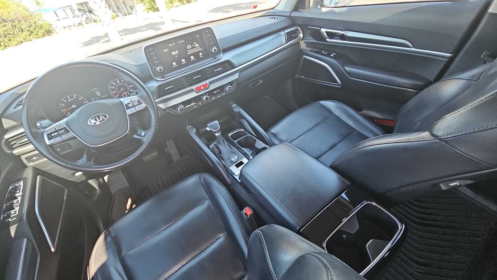 Thumbnail: 2020 Kia Telluride - 23