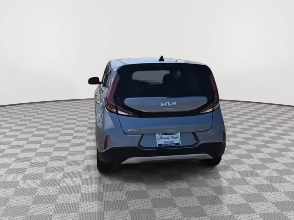 Thumbnail: 2023 Kia Soul - 7