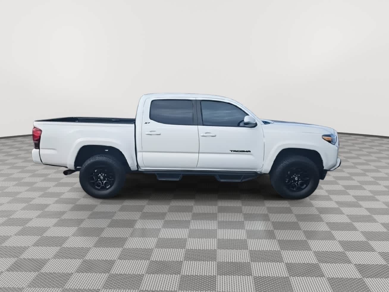 Thumbnail: 2022 Toyota Tacoma - 9