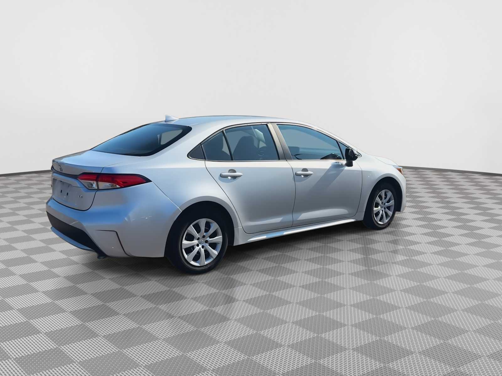 Thumbnail: 2022 Toyota Corolla - 8