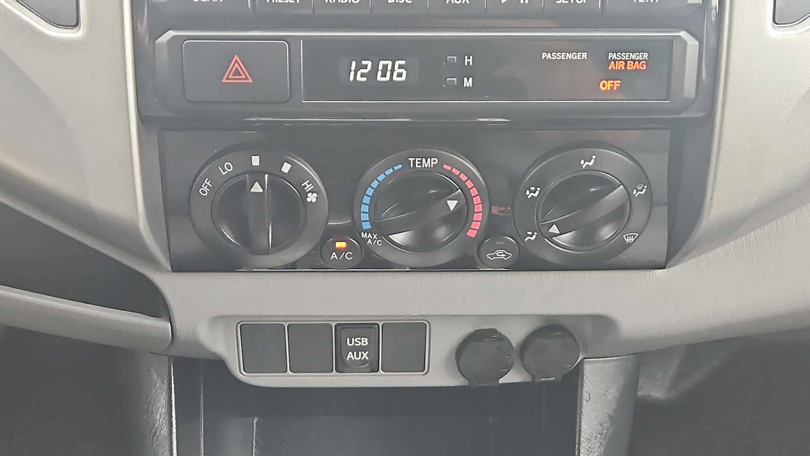 Thumbnail: 2012 Toyota Tacoma - 16