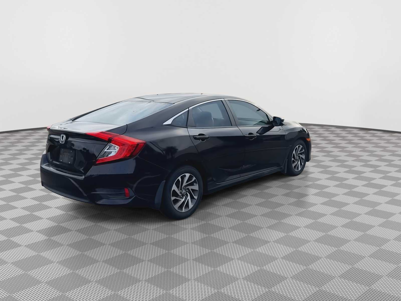 Thumbnail: 2016 Honda Civic - 8