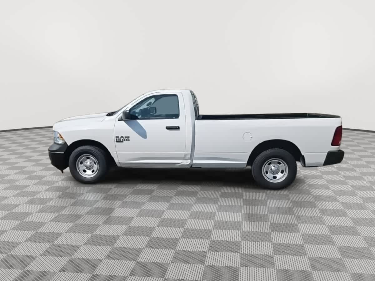 Thumbnail: 2021 RAM 1500 Classic - 5