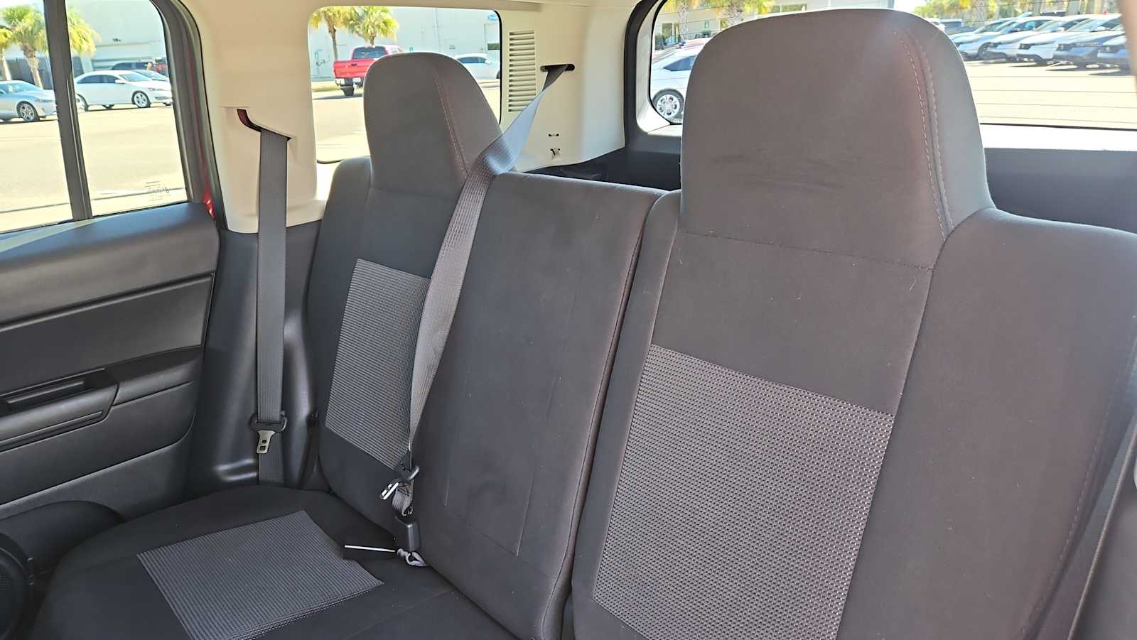 Thumbnail: 2012 Jeep Patriot - 23