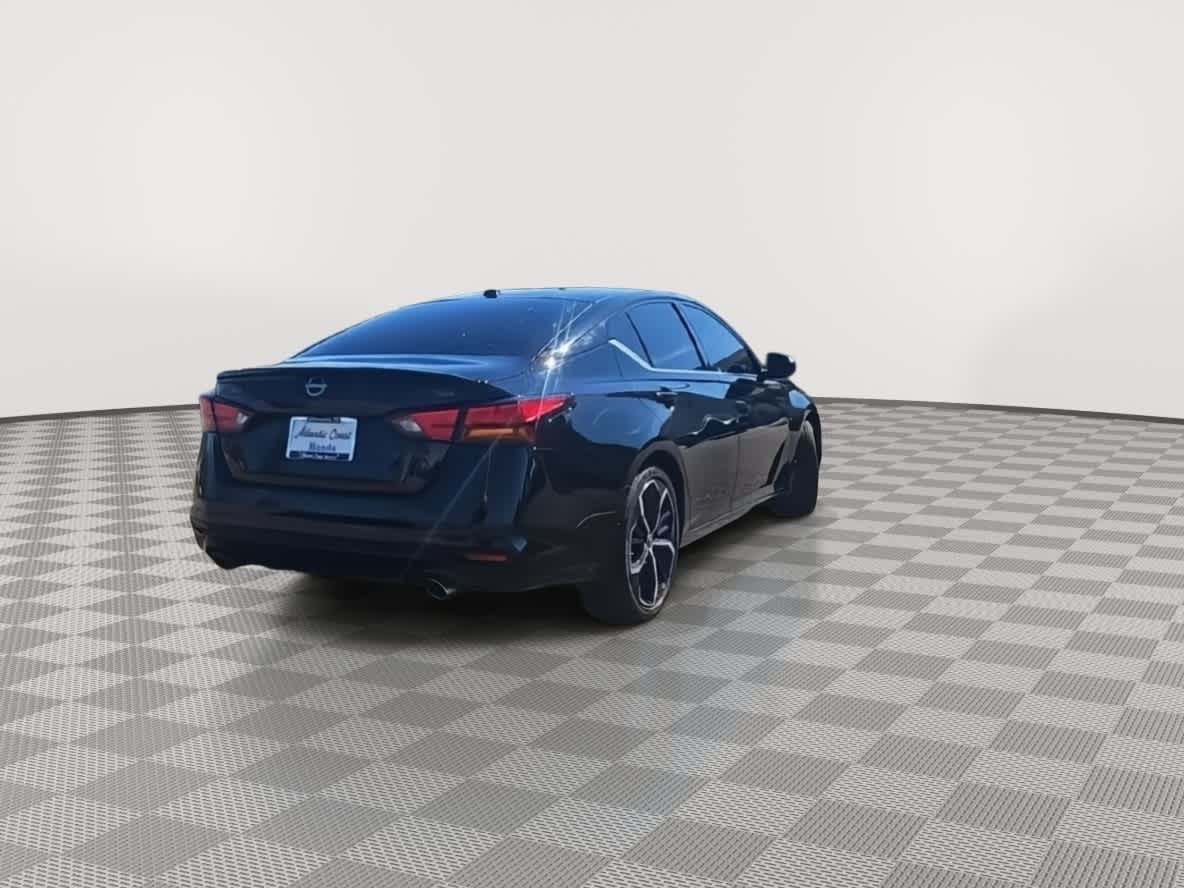 Thumbnail: 2024 Nissan Altima - 8