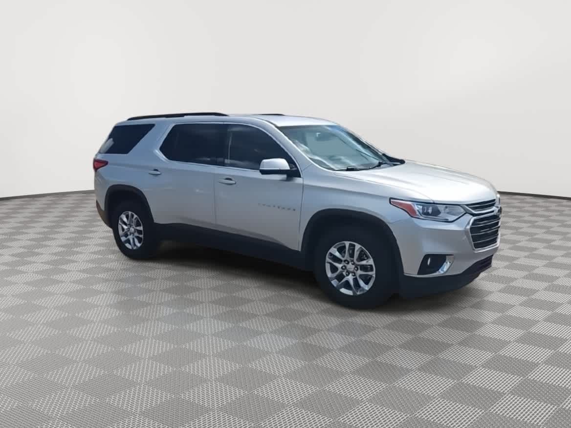 Thumbnail: 2020 Chevrolet Traverse - 2