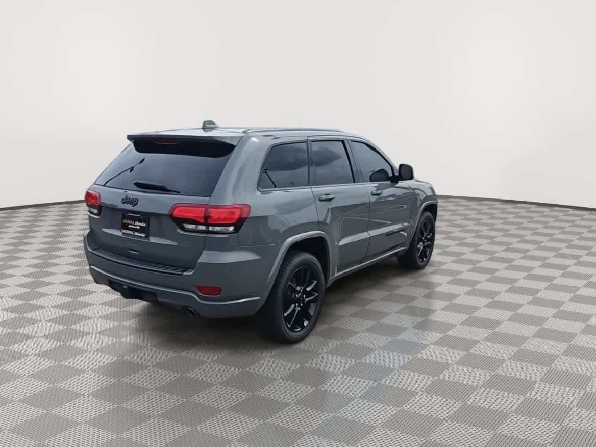 2020 Jeep Grand Cherokee Altitude 8
